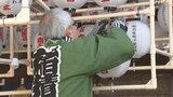 新年を迎える準備　350個の提灯を新しいものと付け替え　甲府・稲積神社|TBS NEWS DIG