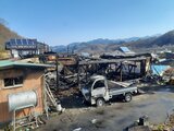 住宅で未明に火事…約3時間後に鎮火 焼け跡から1人が遺体で発見 住民の男性と連絡が取れず 長野県小海町|TBS NEWS DIG