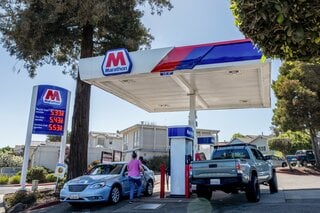 トランプ氏、ガソリン価格引き下げ要求－精製企業の幹部に対面で圧力| TBS CROSS DIG with Bloomberg