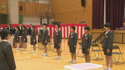 震災で校舎使えず中学校で授業、石川・輪島市門前町の小学校卒業生8人