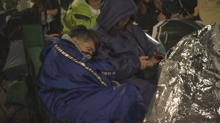 早くあの中に移動したい」コストコ 1000人以上の行列で午前4時半に開店