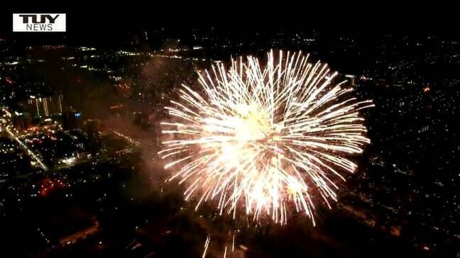 真っ暗な夜空にカラフルな花…山形大花火大会にぎわう |TBS NEWS DIG