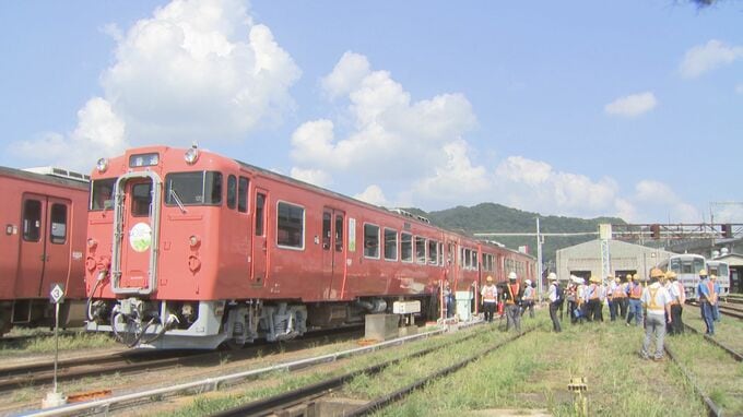 次世代バイオディーゼル燃料を使用　ＪＲ岩徳線　運行前に給油作業を公開　山口県山口市　|　山口のニュース・天気・防災｜tys NEWS｜ｔｙｓテレビ山口