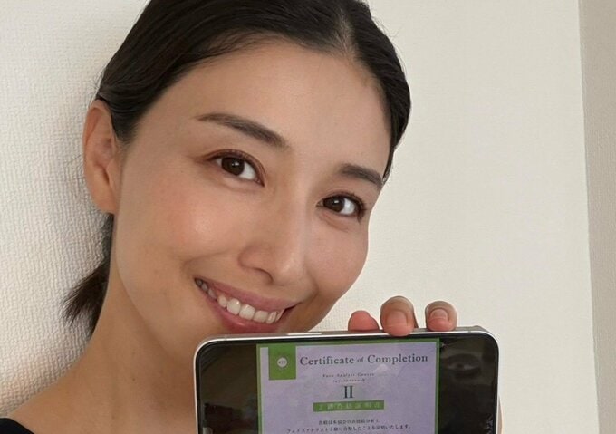 【 橋本マナミ 】『表情筋分析士検定2級』に合格「表情筋や表情のクセを学ぶことで、自分の顔の見かたが変わりました！！」|TBS NEWS DIG