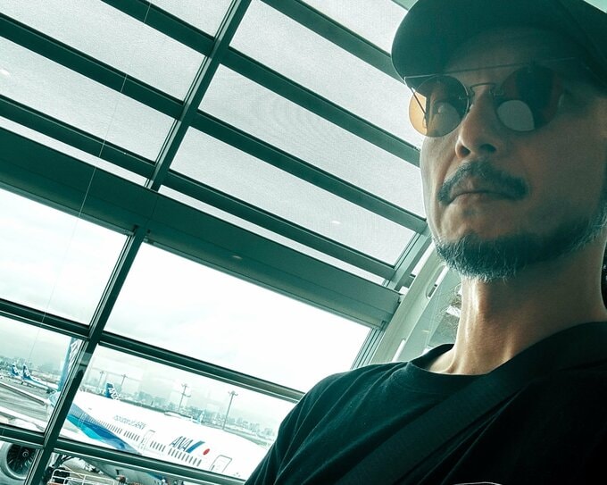 VIVANT・ワニズ役【 河内大和 】「ちょいと仕事で海外へ」空港での投稿に「まさかのバルカですか、、、！！！」「いよいよ本格始動ですか？ 」|TBS NEWS DIG