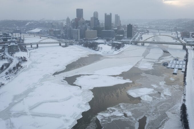 寒波で米最大の送電網が緊急事態宣言、電力需要は過去最高記録へ