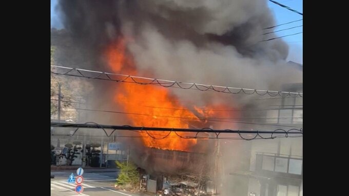 津久見市の4棟住宅火災、火元から見つかった遺体は住人の79歳女性と判明　死因は焼死　大分　|　大分のニュース｜OBS NEWS｜大分放送