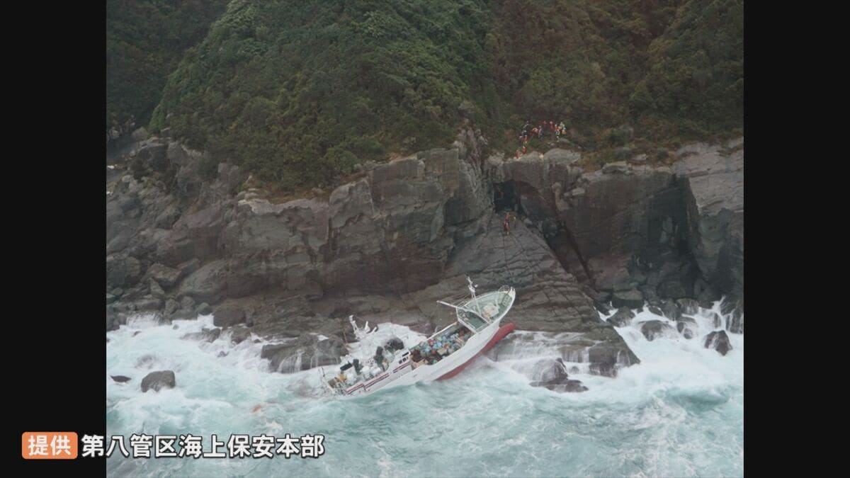 美保関灯台近くで座礁した大型漁船、姿を消す 沈没した可能性 | BSS
