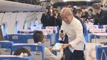 東海道新幹線でショコラトレイン走った! 鎧塚俊彦・辻口博啓“スターシェフ”5人のトークショーやアムール試食に興奮 | 名古屋・愛知・岐阜・三重のニュース【CBC news】 | CBC web