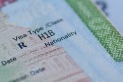 米就労ビザH-1B､米政権が10万ドルの新手数料導入を提案-無効判決受け| TBS CROSS DIG with Bloomberg