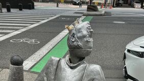 首を折られた豊臣秀吉像 愛媛県警の警察官らを器物損壊の疑いで書類送検へ 出張中で酒に酔っていたか 名古屋･西区の円頓寺商店街|TBS NEWS DIG