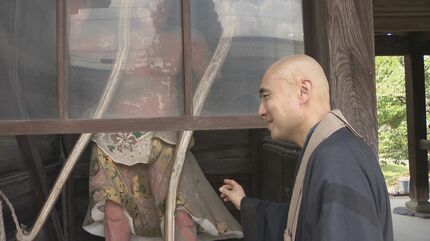 さい銭泥棒の仕業か？ 寺で仁王像の左腕が折れているのが見つかる 修繕