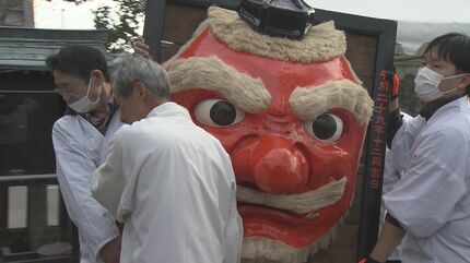 琴平神社『天狗の面』を修復し正月準備 「赤い面の『大天狗』は山で