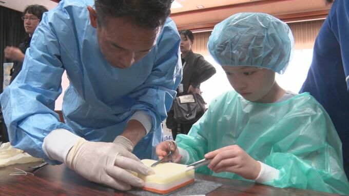 「牛の中に手を突っ込んだりして、検査してるんだなと思って、すごい」　将来の獣医師確保に向け　子ども達がお仕事体験　|　BSSニュース | BSS山陰放送