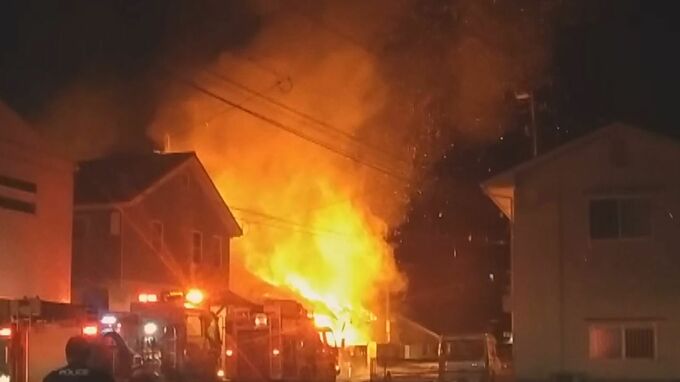 【速報】建物から１人の遺体見つかる　「屋根から炎が見える」広島市安佐北区可部で住宅火災　|　RCC NEWS | 広島ニュース | RCC中国放送