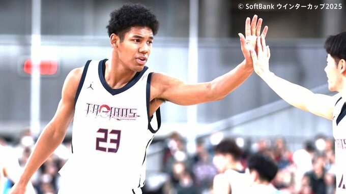 福岡大附大濠、同校初の連覇達成！京都・東山に大差で圧勝し、高校バスケ冬の日本一決定戦制す|TBS NEWS DIG