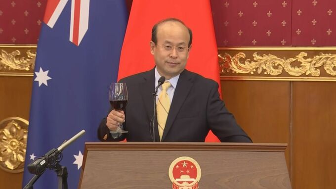 駐豪中国大使「“侵略の歴史”は繰り返す」と対日批判　日本大使は反論