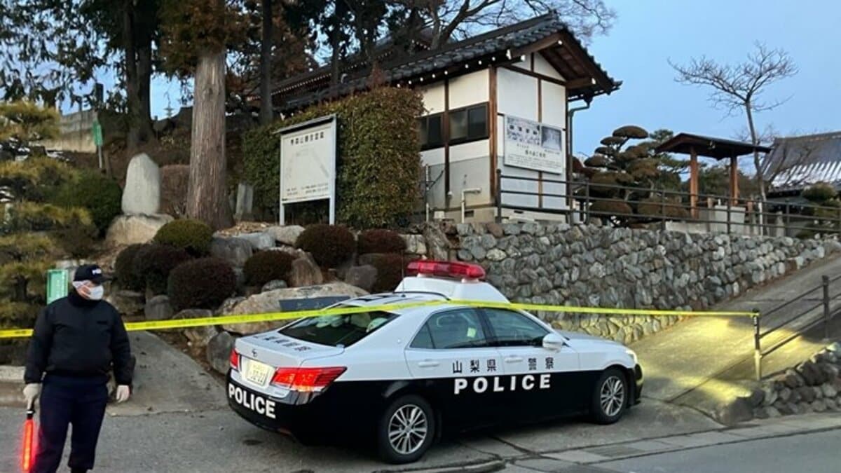 死後1か月以上経過か 生後間もない赤ちゃんの遺体が寺の敷地に