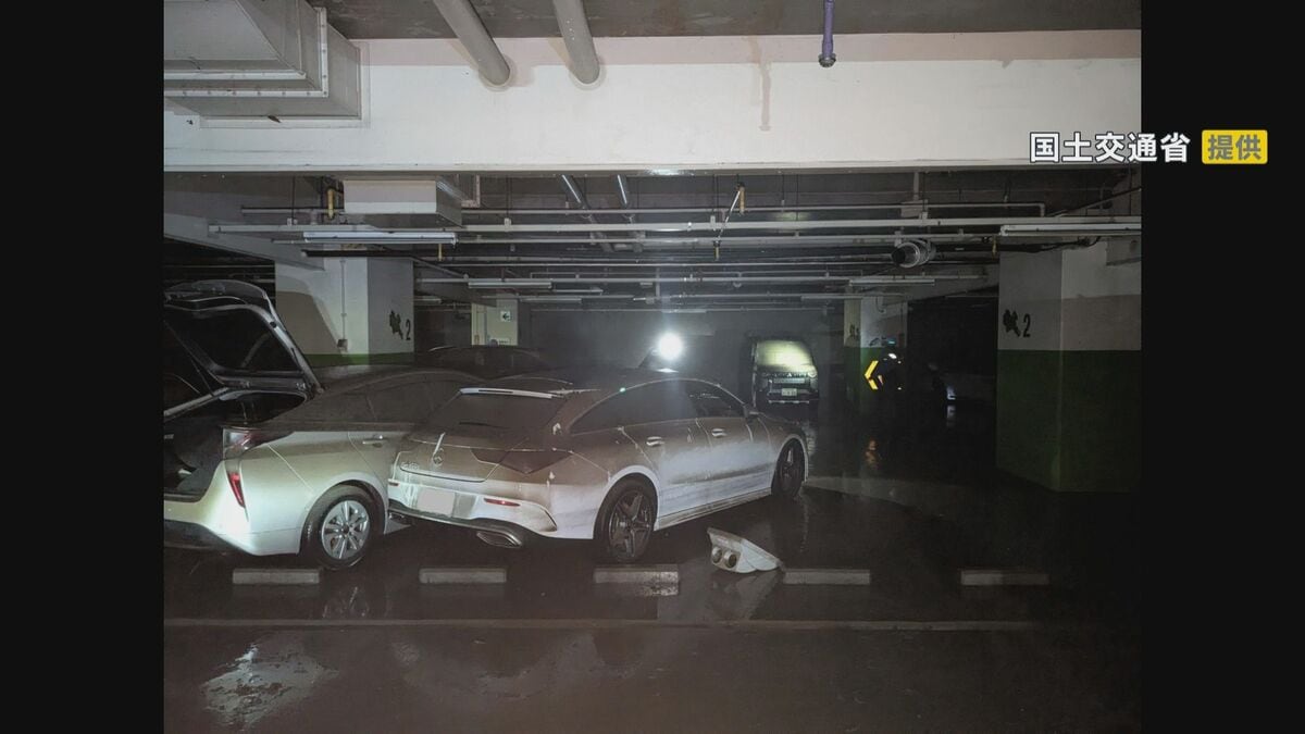 記録的大雨被害で274台が水没 地下駐車場では「浸水防止装置」が故障か 車搬出のめどは立たず