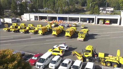 確実に雪氷作業を進めていきたい」冬シーズンに備え高速道路の除雪車
