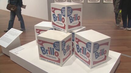 ブリロの箱」デザインのおみやげ品も好調…鳥取県立美術館のアイコンに