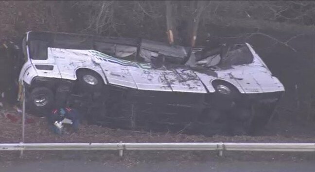 「なぜ19歳で命を奪われなければならなかったのか…」大学生など15人が死亡「軽井沢町スキーバス転落事故」バスは制限速度超える時速96キロで走行…カーブ曲がり切れずガードレールに衝突し崖下に転落…22日に控訴審判決|TBS NEWS DIG
