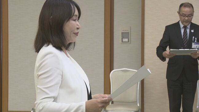 「党全体で受け止める」4選の自民・森雅子氏に当選証書 過半数割れの責任、石破総理の進退は…【参議院選挙2025】|TBS NEWS DIG