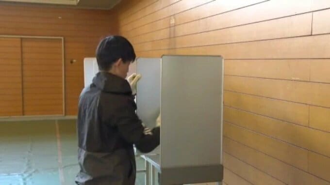 8日は衆院選投票日　愛媛県松山市内の小学校では投票所設営   愛媛・松山市|TBS NEWS DIG