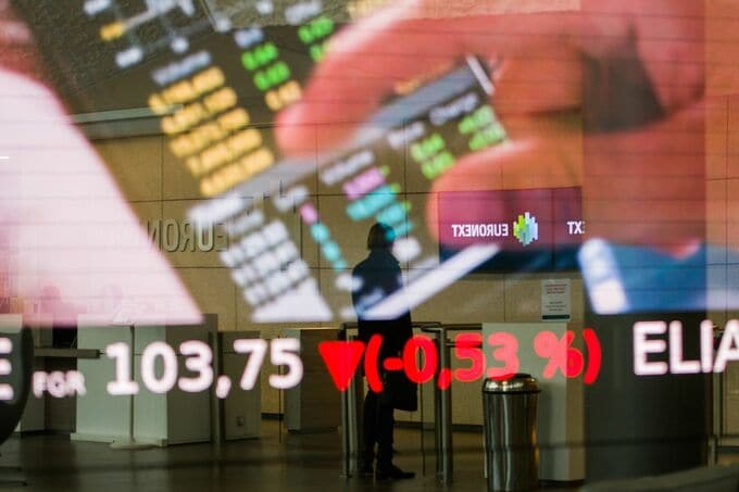 【欧州市況】フランス資産、首相辞任で売られる－独仏債利回り差拡大