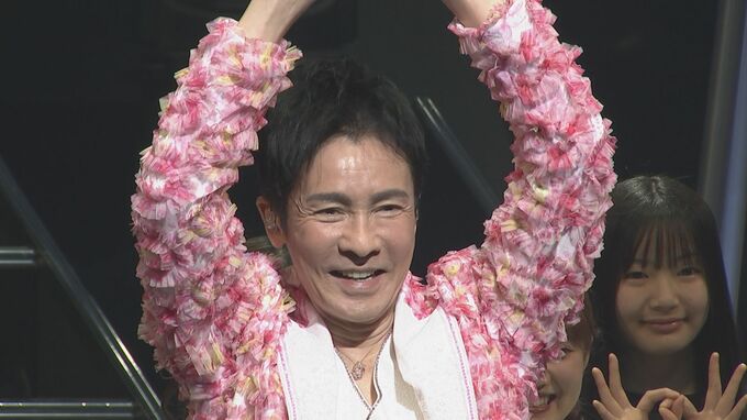 【郷ひろみ】ヒロミルキーで不二家へGO|TBS NEWS DIG