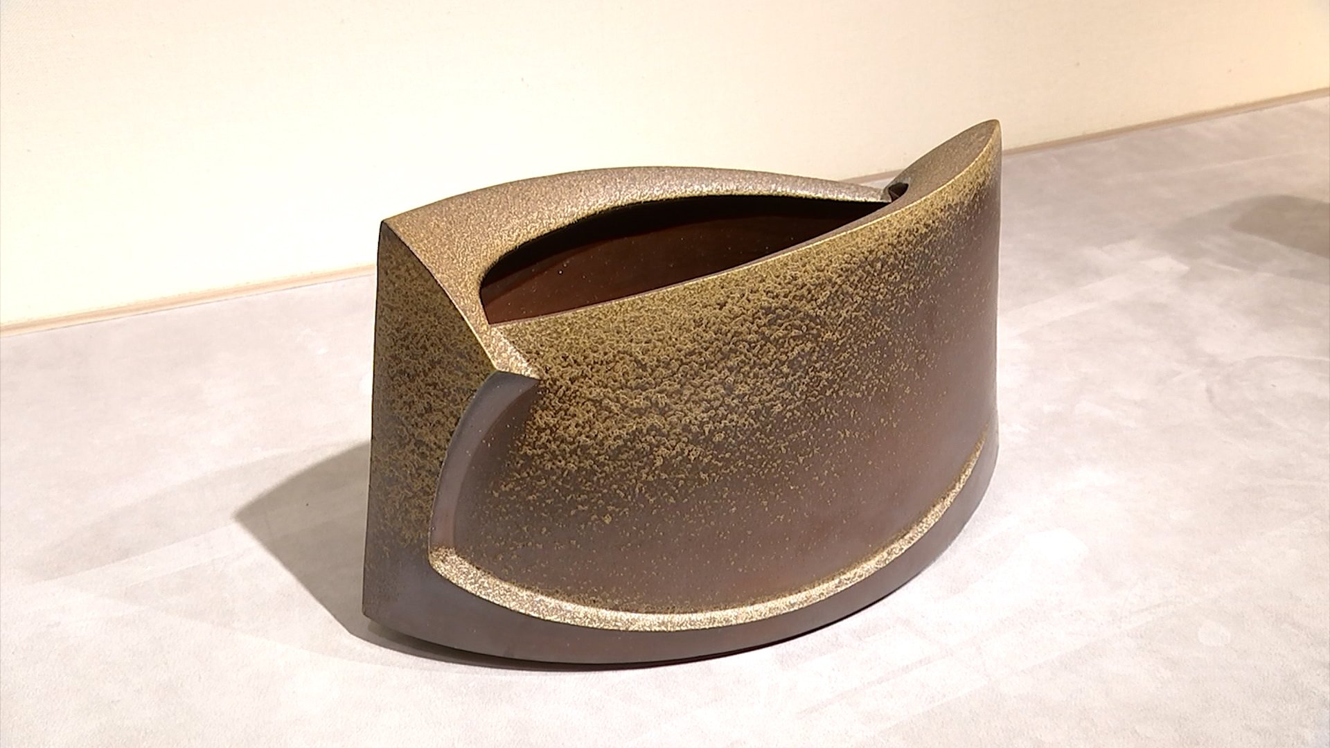 備前焼作家 伊勢崎創さんの個展 日本伝統工芸中国展で特別賞「金重陶陽