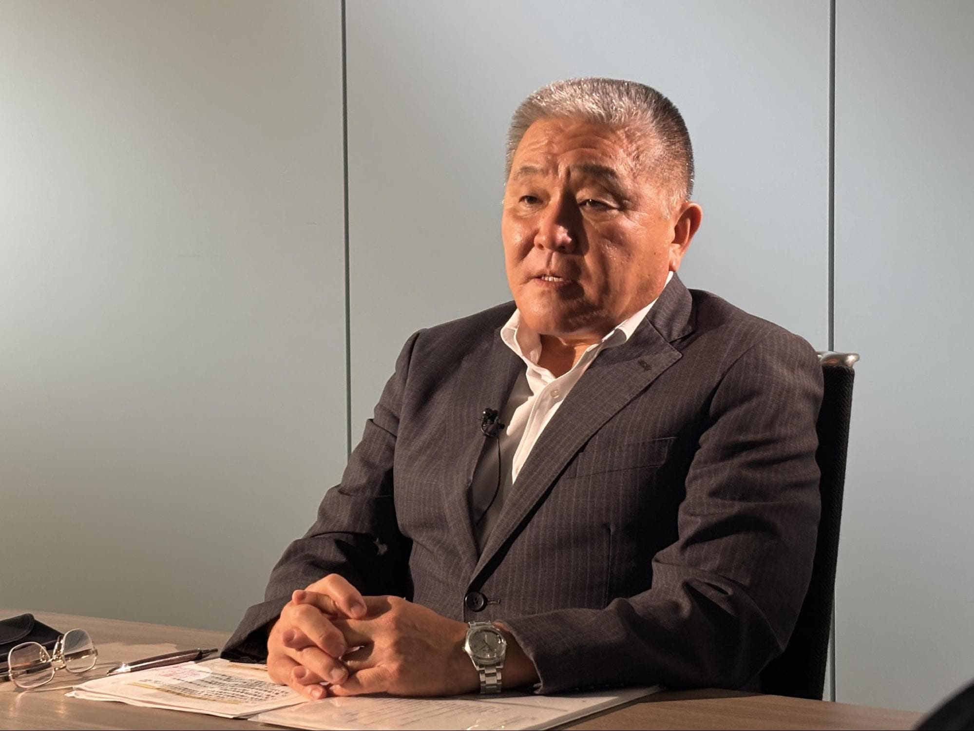 ジャンボ機墜落の“凄惨な現場”で遺体と寝た夜 「職業を間違えた