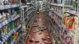奄美地方で震度５強　各地の被害「1分くらい横揺れ。立っていられず、店の壁にへばりついていた。怖かった」|TBS NEWS DIG