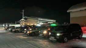 【速報・更新あり】雪を抱え込み列車が立ち往生　乗客８２人取り残される　除雪して運転再開した矢先　今季最強最長寒波が影響　青森県・奥羽本線|TBS NEWS DIG