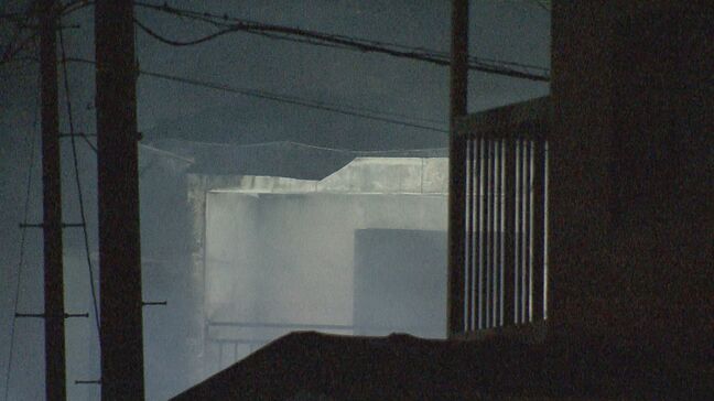 「台所付近から火が出ている」住宅全焼、男女2人搬送　現場は住宅街、隣家にも延焼　福島・郡山市|TBS NEWS DIG