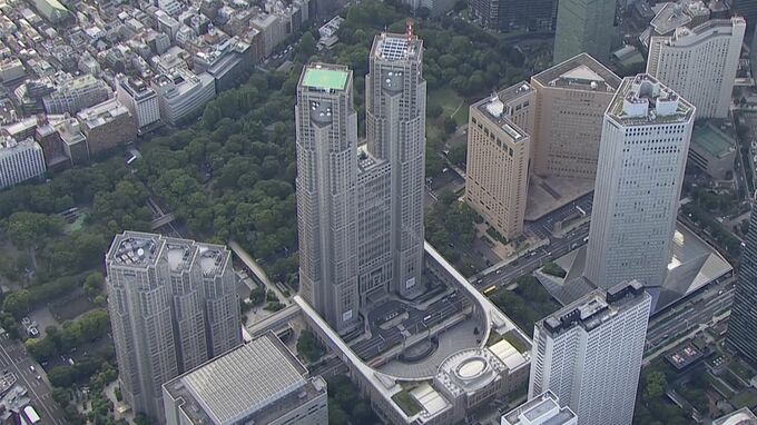 都知事選　立候補者数が48人を超える　掲示板の枠がない49人目以降は“自ら”アクリル板を設置　都選管「候補者に手間をかけさせることは承知の上」|TBS NEWS DIG