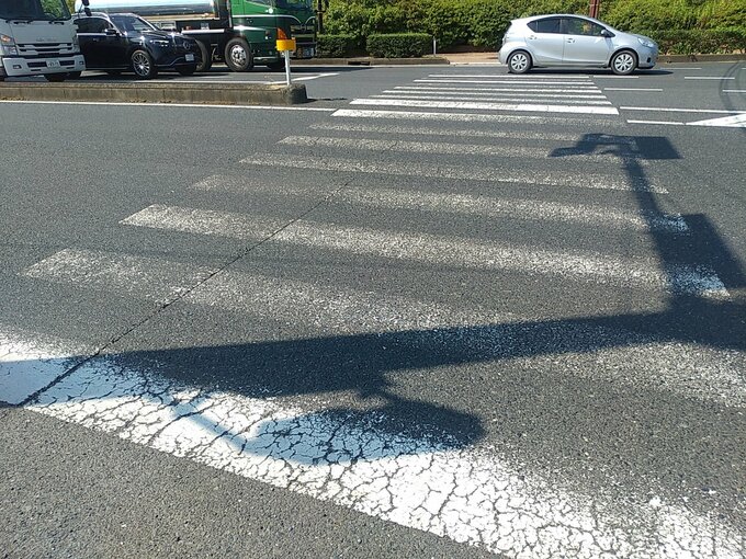 「男性が頭から血を流し倒れている」軽乗用車が横断歩道渡る男性はねる事故　山口・山陽小野田|TBS NEWS DIG