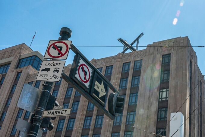 マスク氏のＸ、融資債権を買い取りへ－買収時の借り入れ残り1800億円