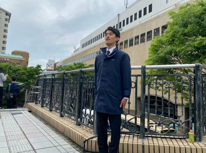 【当選から一夜】全国最年少　26歳の芦屋新市長　駅前て決意「もうワクワク、やるぞ。」|TBS NEWS DIG