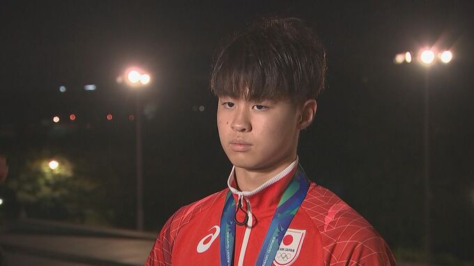 愛知・豊川高校の小島夢貴選手(17) アジア大会・競泳男子400メートル個人メドレーで金メダル 大会新記録の快挙！　|　名古屋・愛知・岐阜・三重のニュース【CBC news】 | CBC web