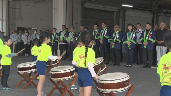 「生産者の顔が見えて安全・安心な農作物を」 名護市でゴーヤーや今帰仁スイカなどの初荷式　|　沖縄のニュース｜RBC 琉球放送