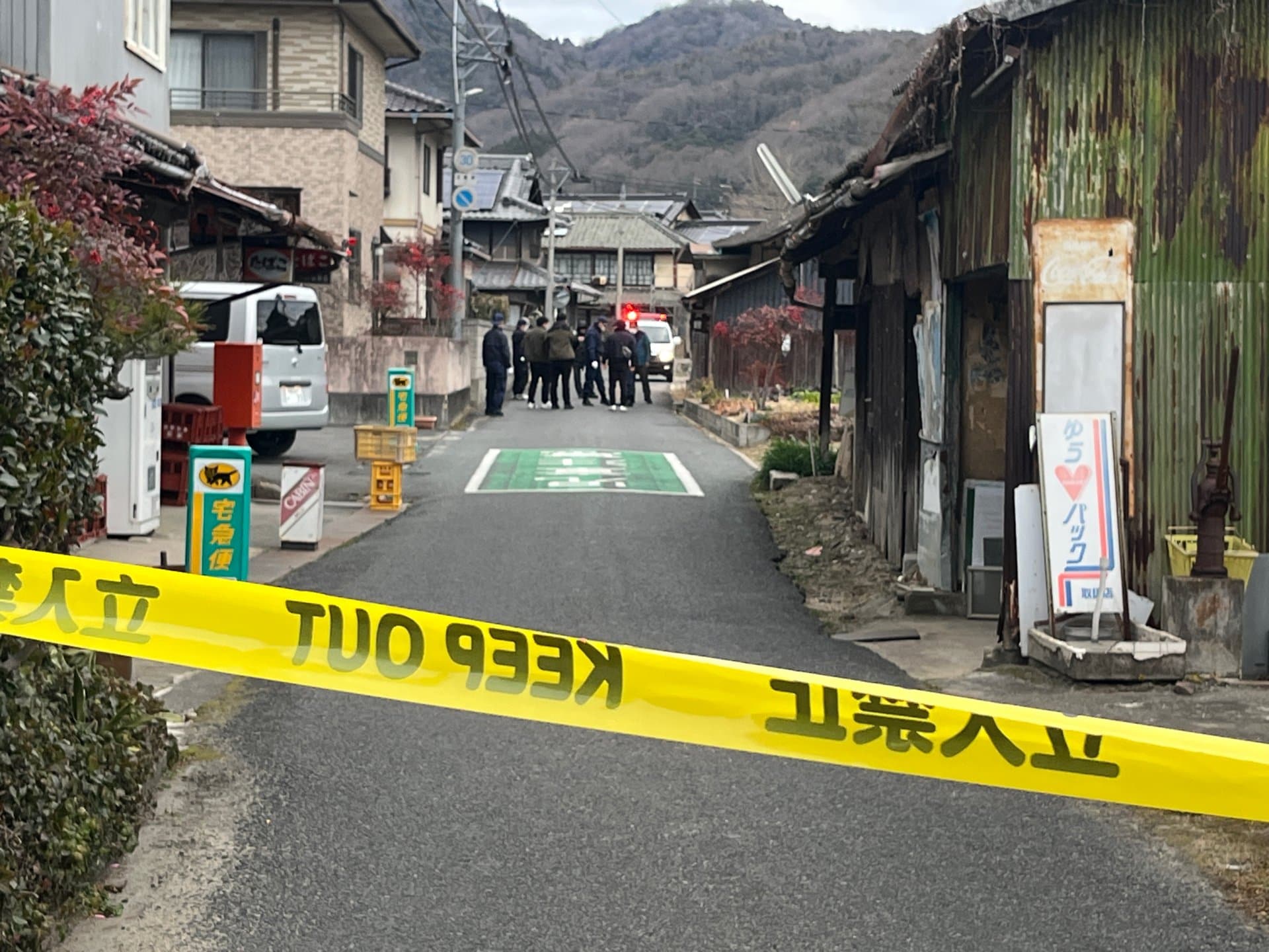 バイクを盗まれた」福山市で強盗容疑事件が発生 その後コンビニのドア