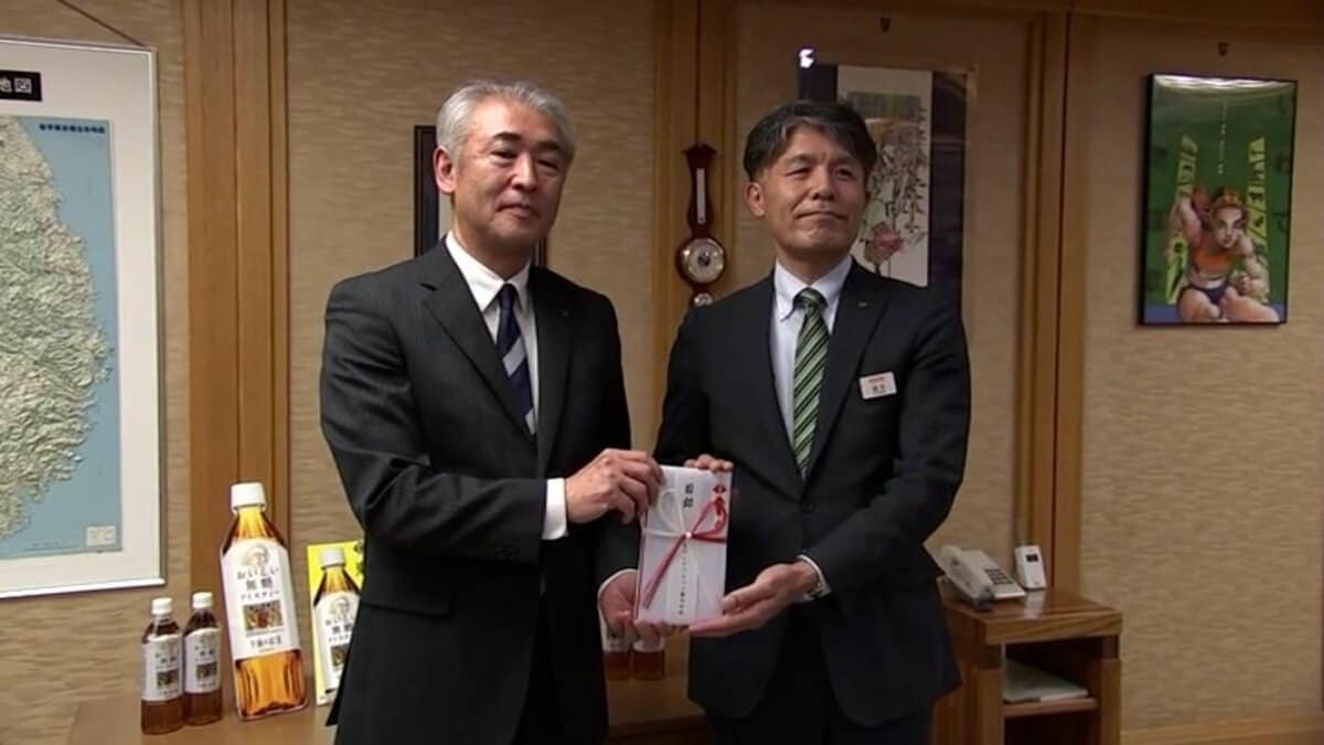 キリンビバレッジがこの夏販売した商品の売上の一部を岩手県に寄付