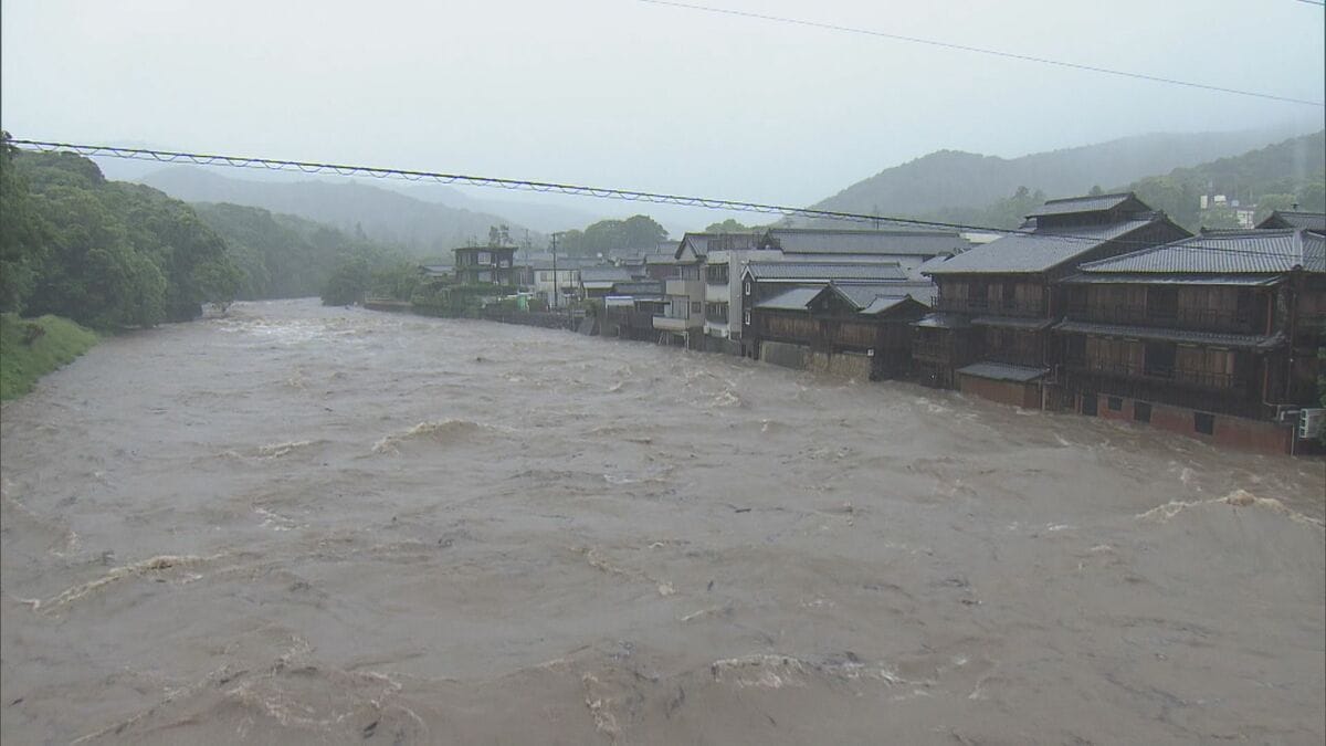 水没した車や陥没した道路… 東海地方にも被害もたらした台風6号 各地で6月の観測史上最大の雨量に 川の増水や地盤の緩みに引き続き注意