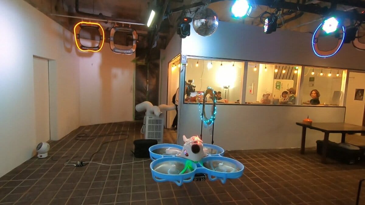 「子どもたちの思い出になるような場所を」ドローンを飛ばせるスタジオ開設　イメージは“バブル時代の熱量”　山梨