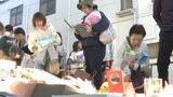 材木町よ市でチャリティバザー 衣料品や生活小物などおよそ800点を格安で販売 盛岡市の企業2社|TBS NEWS DIG