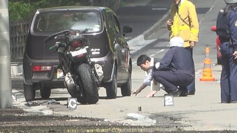 トラックに衝突、転倒　投げ出されたオートバイの男性が対向車とぶつかり重体　山梨　|　山梨のニュース | ＵＴＹテレビ山梨