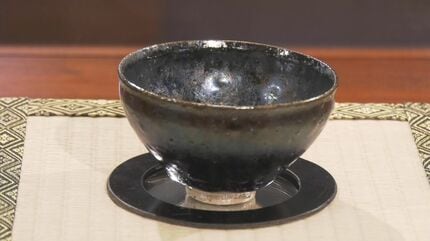 曜変天目」に挑戦する作陶家によるギャラリートーク「天目が持っている