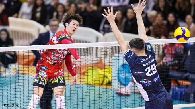 石川祐希、新年初試合は両チーム最多19得点でMVP　日本人対決制し開幕15連勝【バレーボール】|TBS NEWS DIG