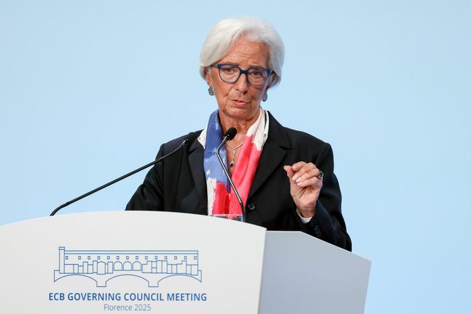 【焦点】ユーロ圏インフレは2%近辺へ、ECBの12月据え置き根拠強まる